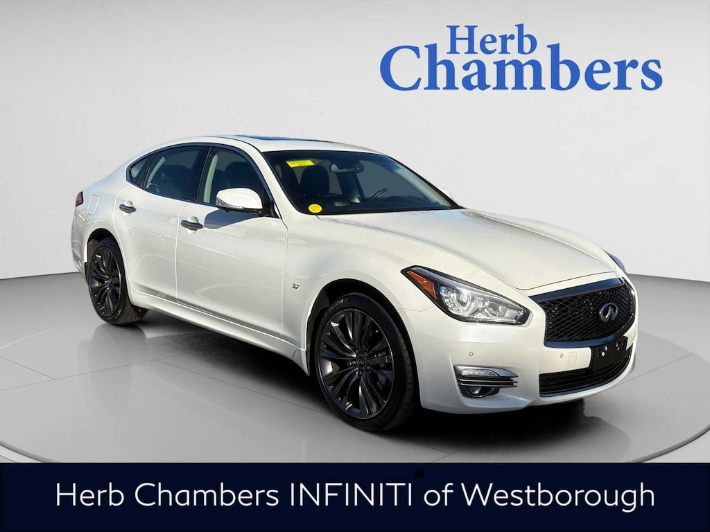 Used 2016 INFINITI Q70 3.7 w/ Premium Sedan