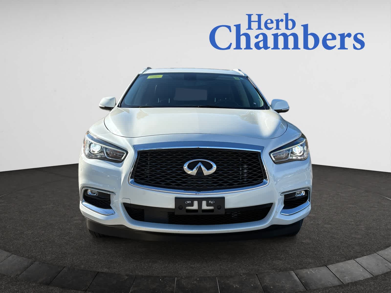 2017 Infiniti QX60 photo 2