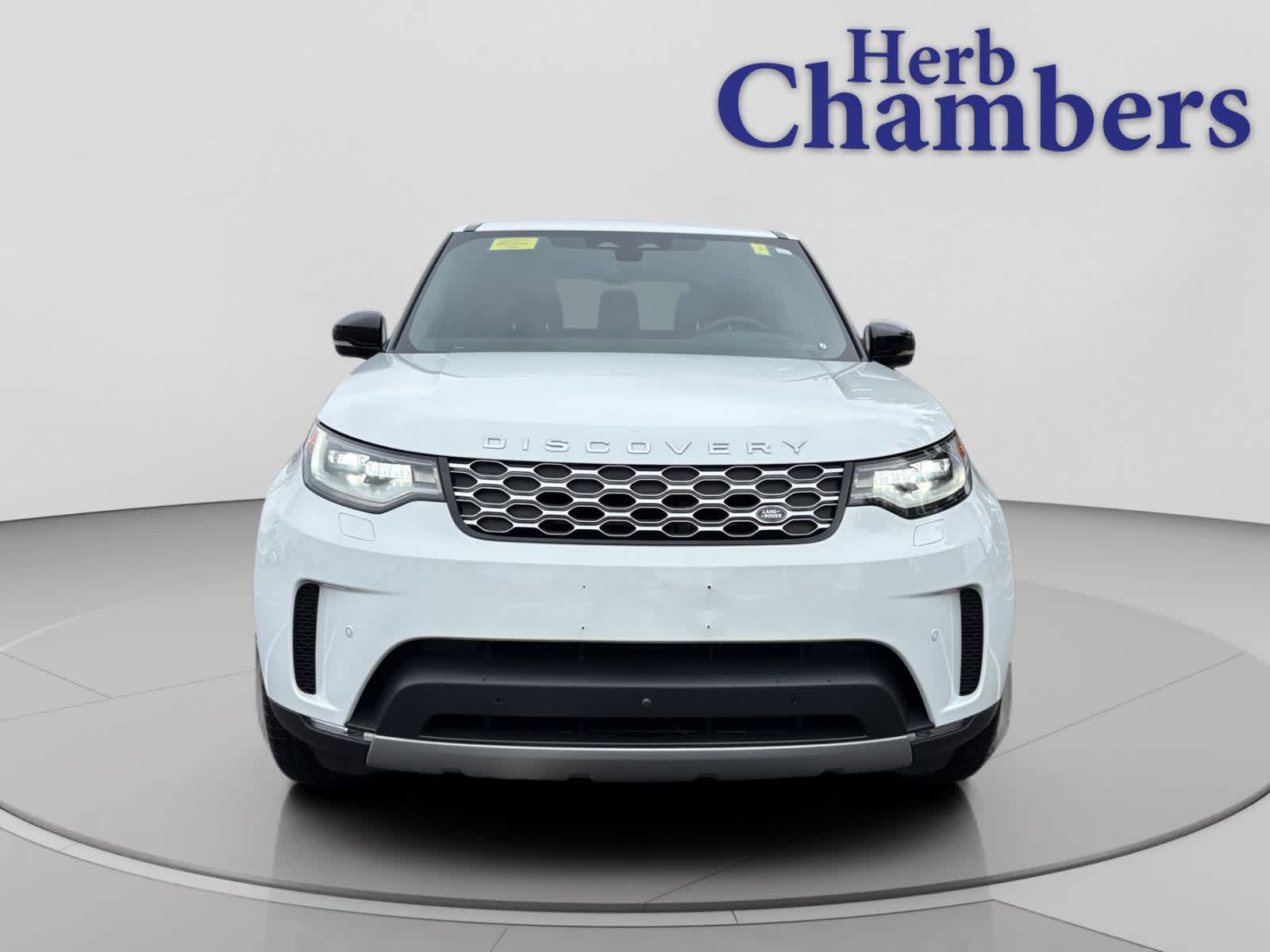 used 2025 Land Rover Discovery car, priced at $43,688