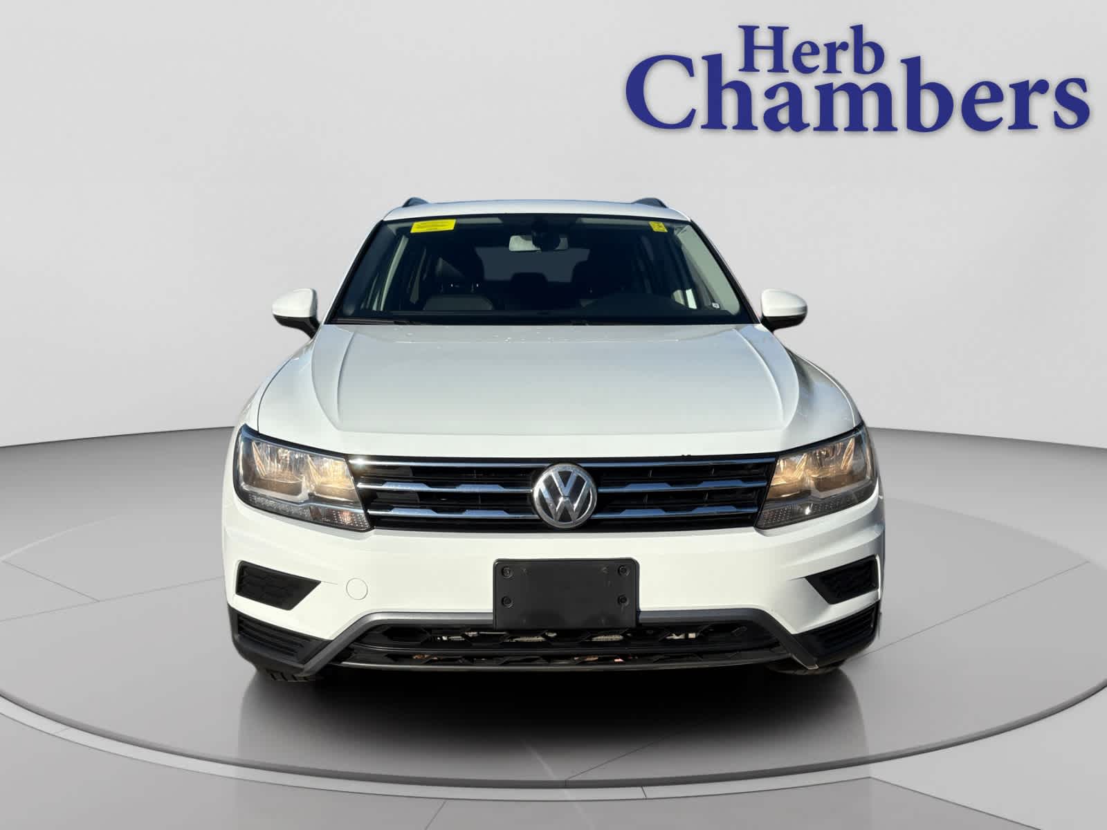 2018 Volkswagen Tiguan SEL photo 2