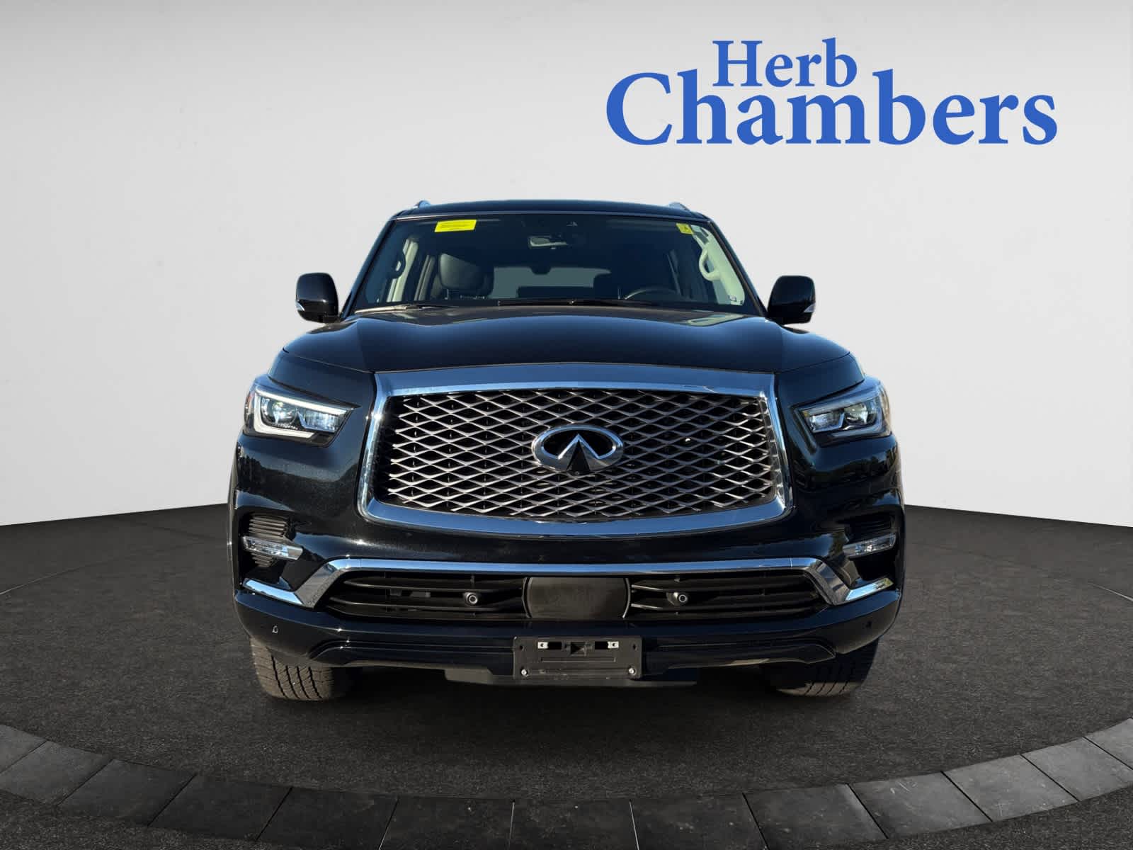 2024 Infiniti QX80 Luxe photo 2