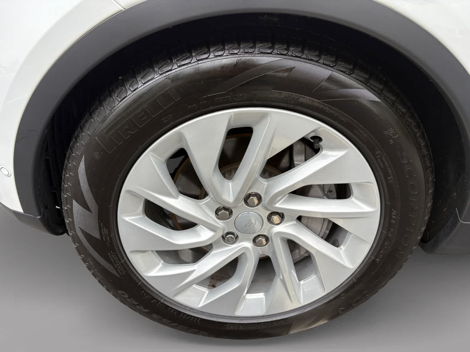 used 2025 Land Rover Discovery car, priced at $43,688