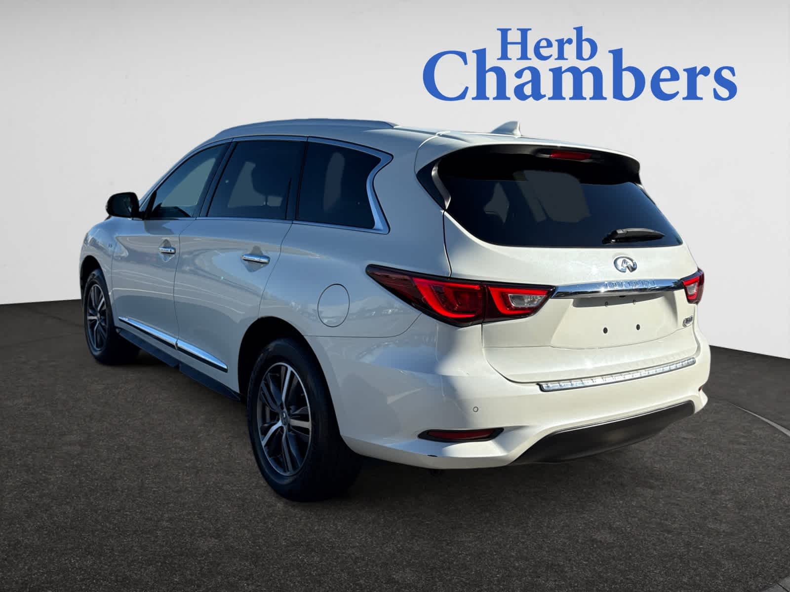 2017 Infiniti QX60 photo 3