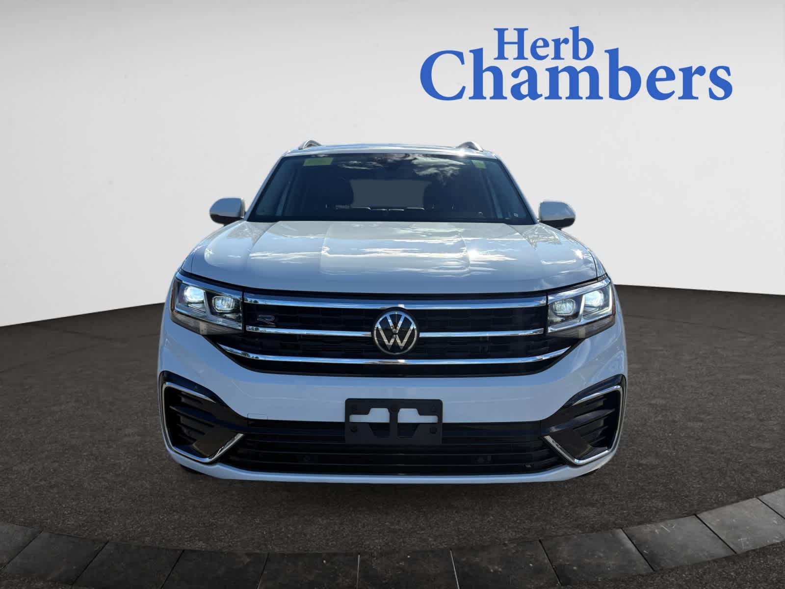 2021 Volkswagen Atlas V6 SEL R-Line photo 2