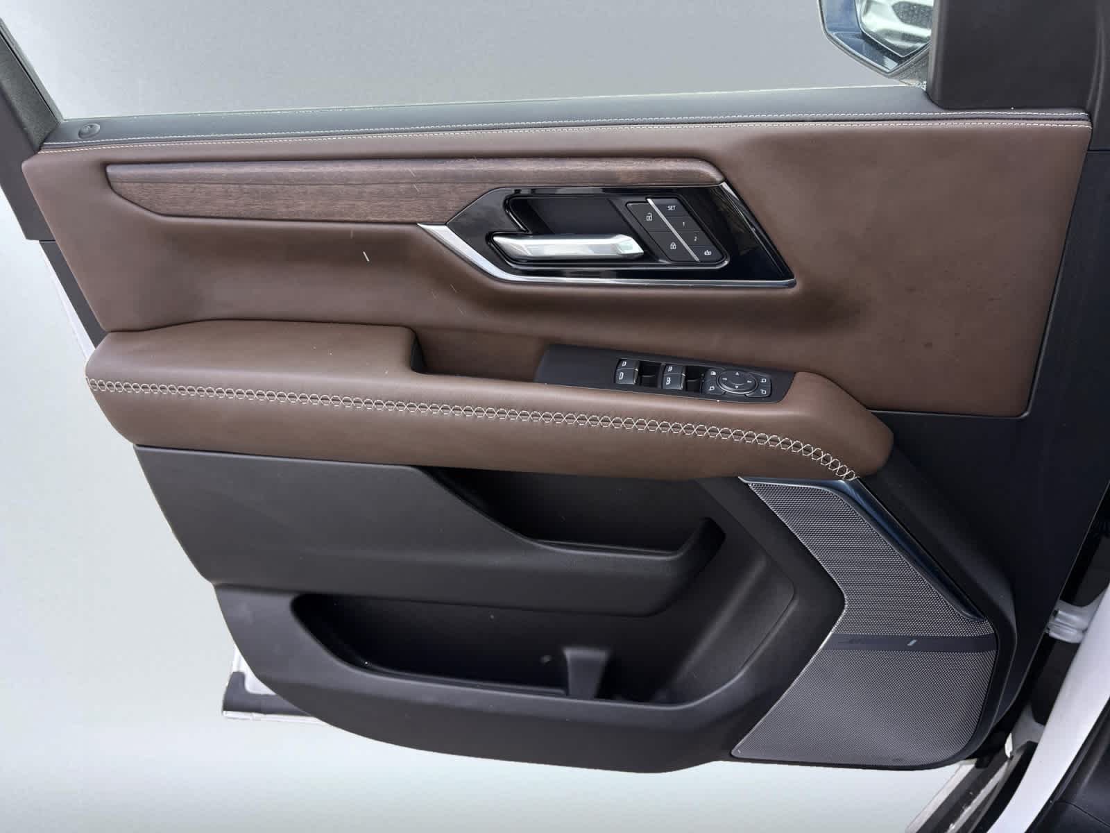 used 2025 GMC Yukon XL car, priced at $93,588