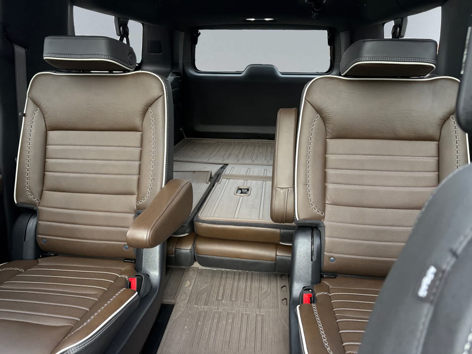 used 2025 GMC Yukon XL car, priced at $93,588