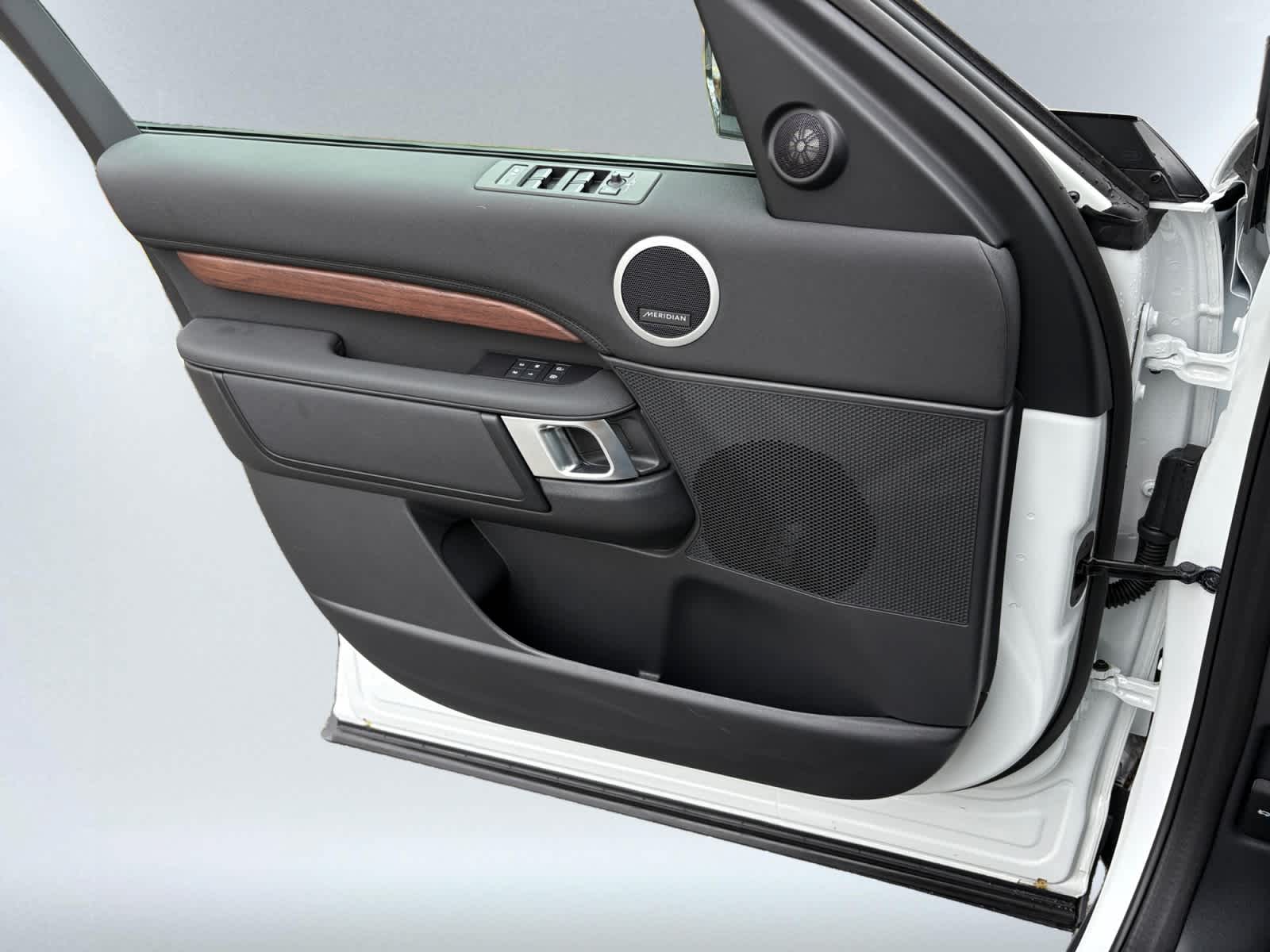 used 2025 Land Rover Discovery car, priced at $43,688