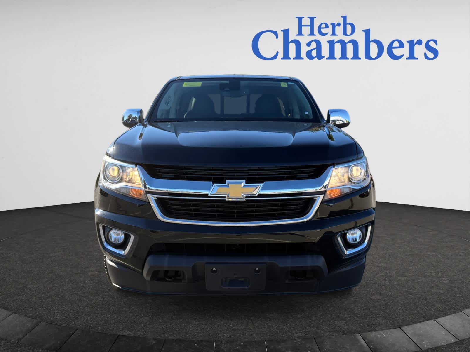 2019 Chevrolet Colorado LT photo 2