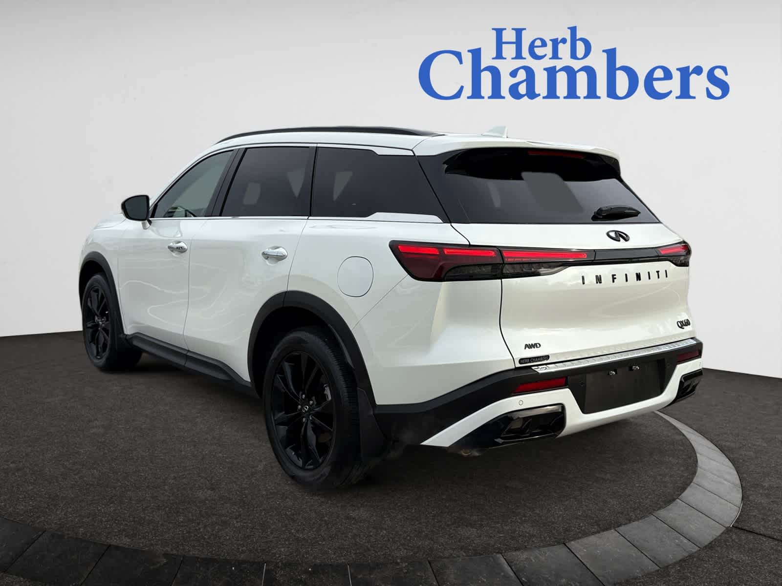 2025 Infiniti QX60 Luxe photo 3