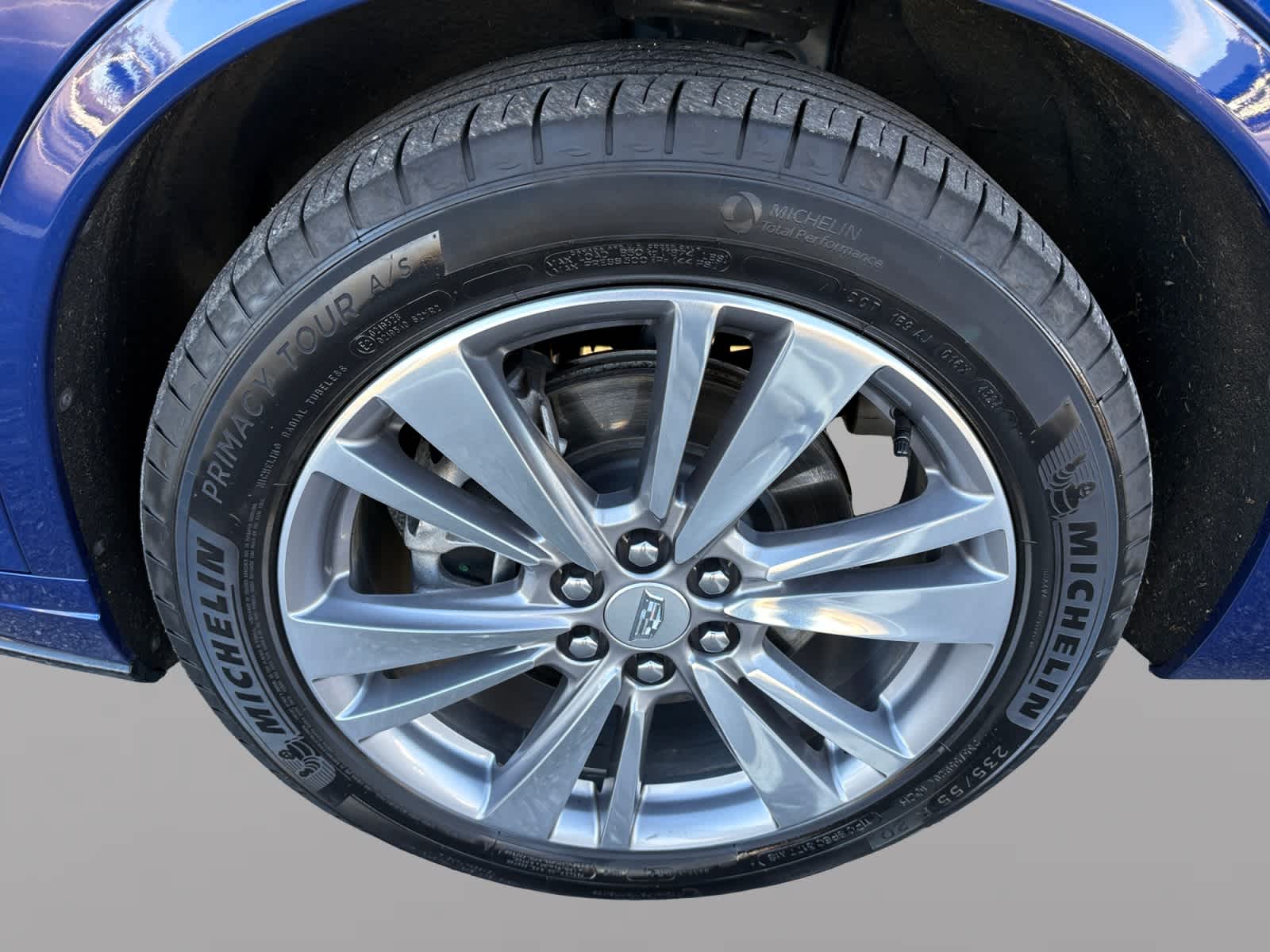 used 2025 Cadillac XT6 car, priced at $44,888