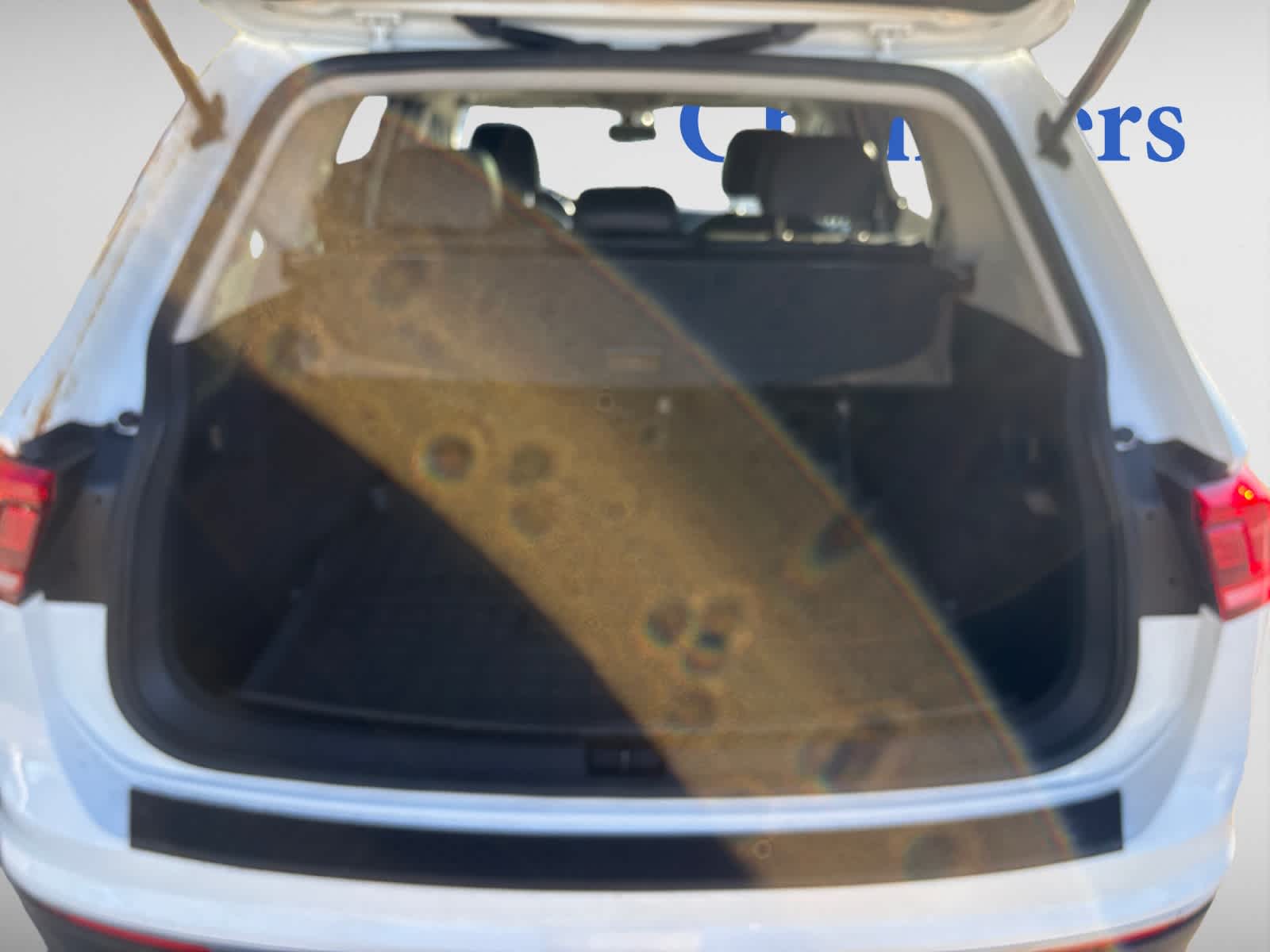 2018 Volkswagen Tiguan SEL photo 4