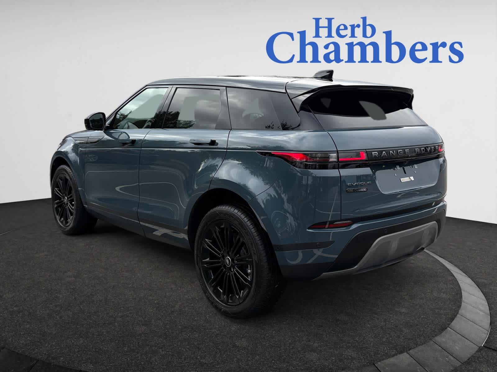 2026 Land Rover Range Rover Evoque S photo 3