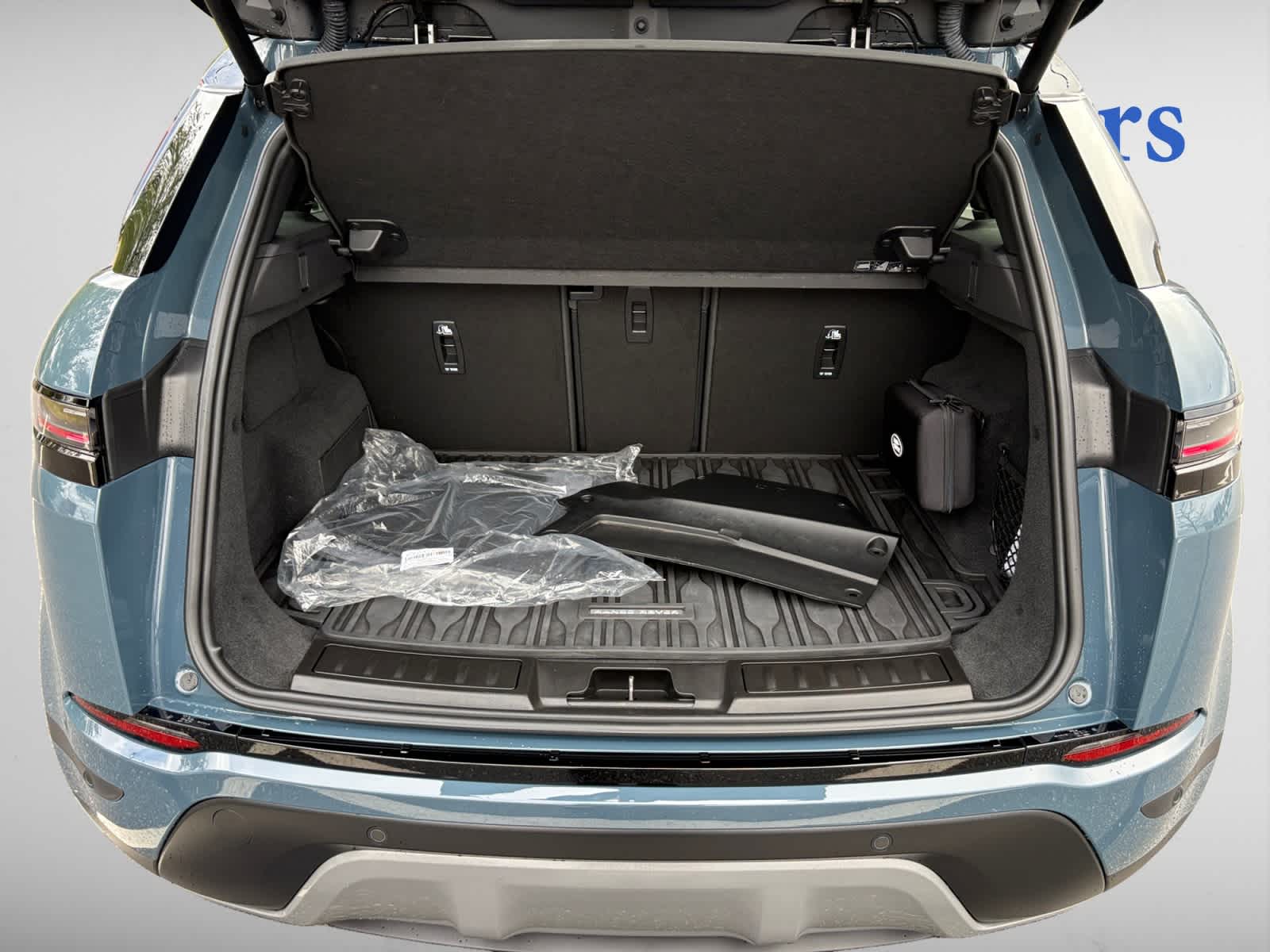 2026 Land Rover Range Rover Evoque S photo 4