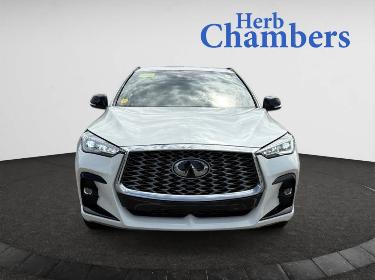 2022 Infiniti QX55 Luxe photo 2