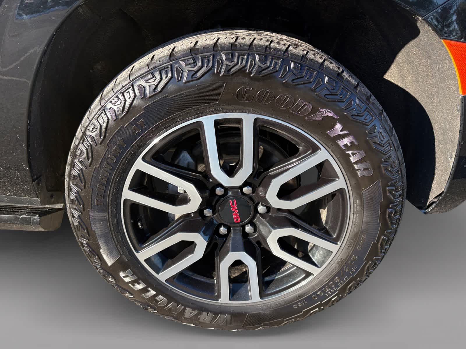 used 2023 GMC Yukon car, priced at $52,888