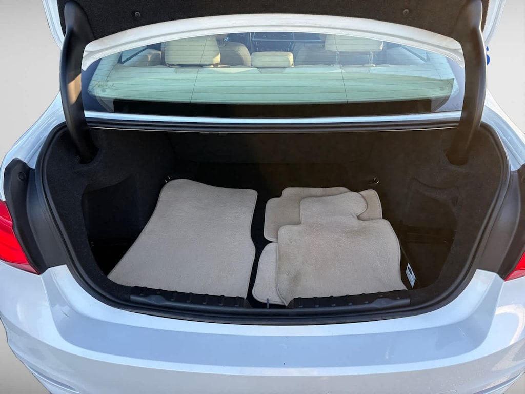 Used 2016 BMW 320i xDrive Sedan