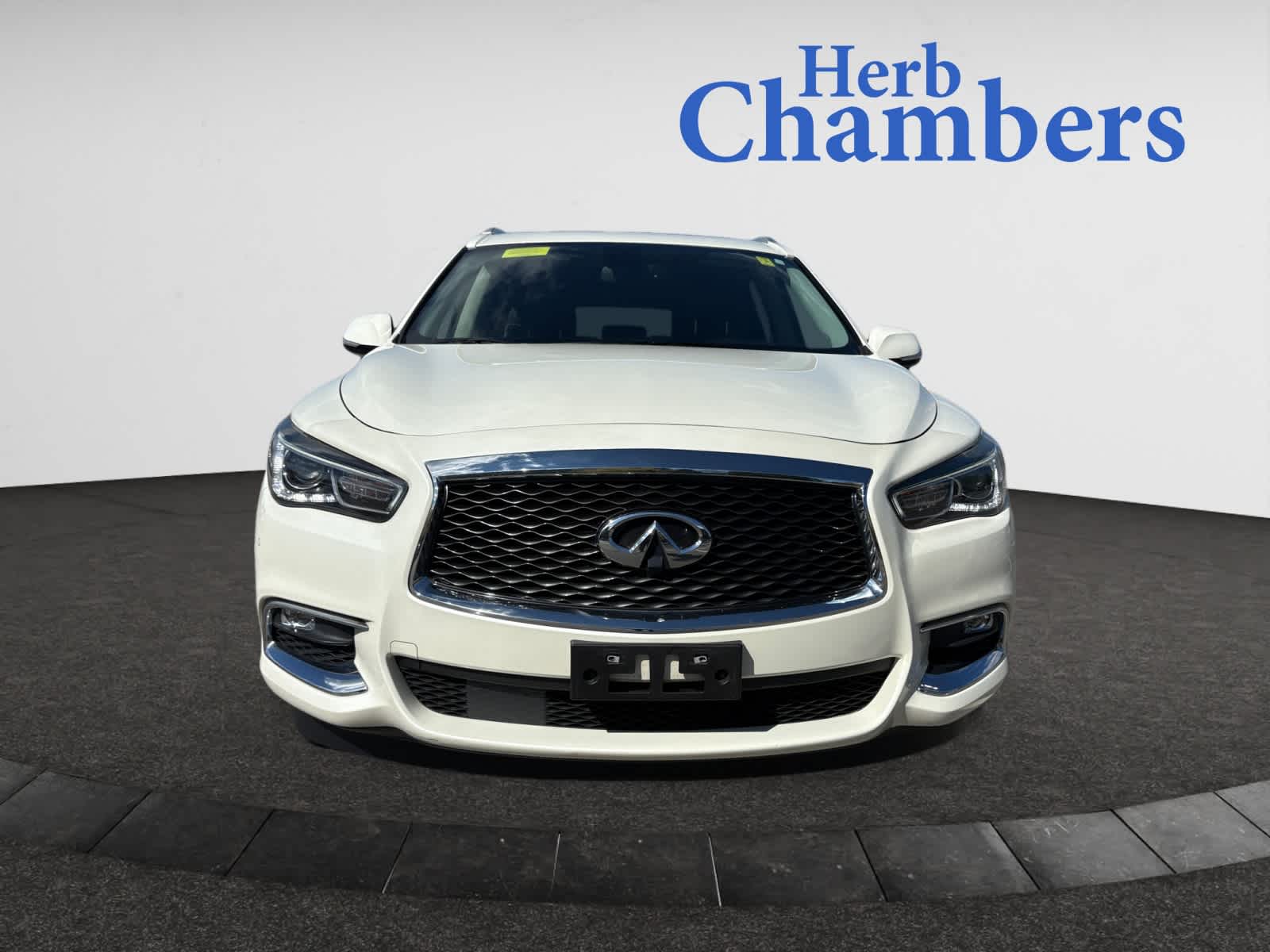 2017 Infiniti QX60 photo 2