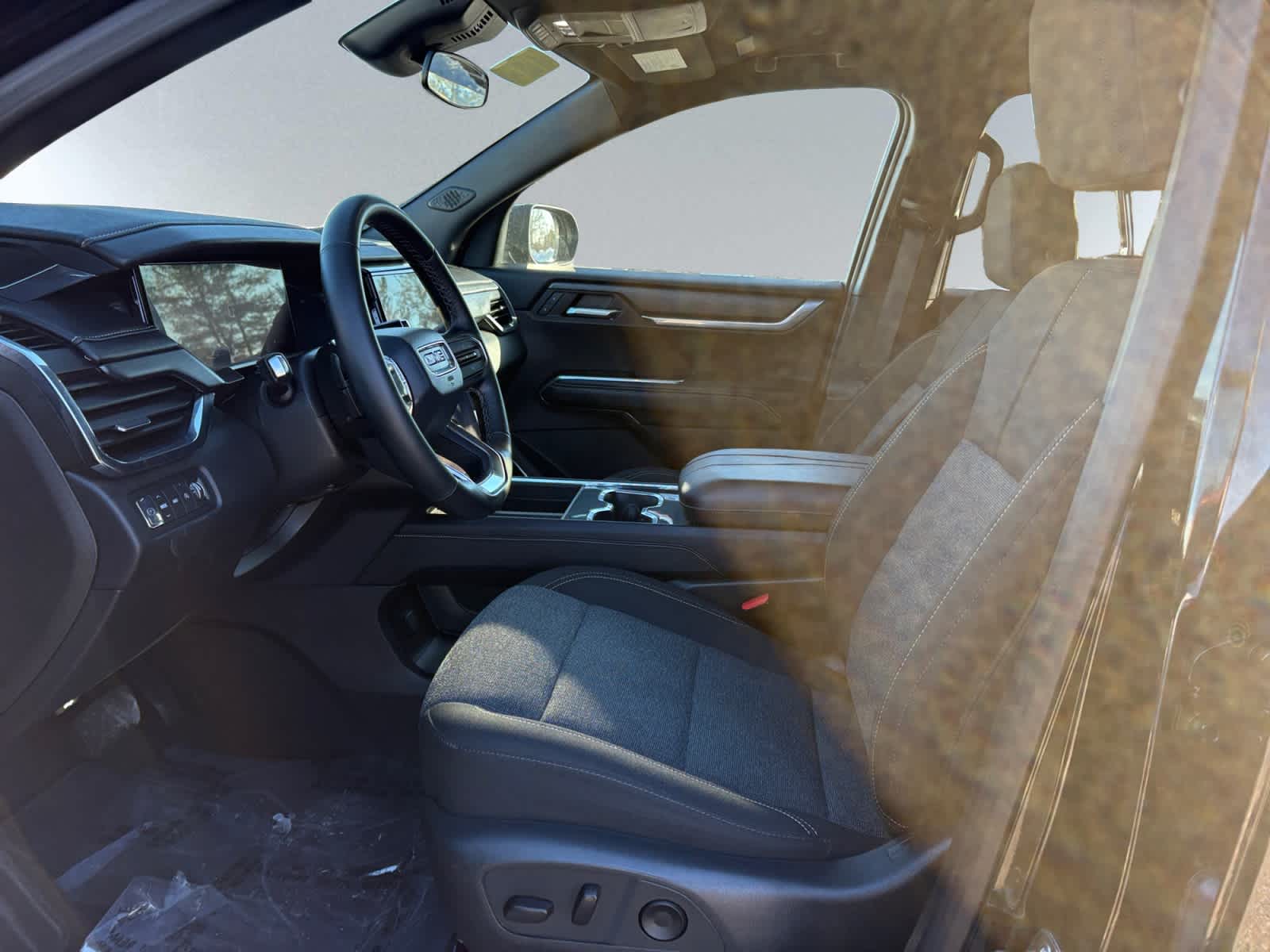 used 2025 GMC Acadia car, priced at $34,188