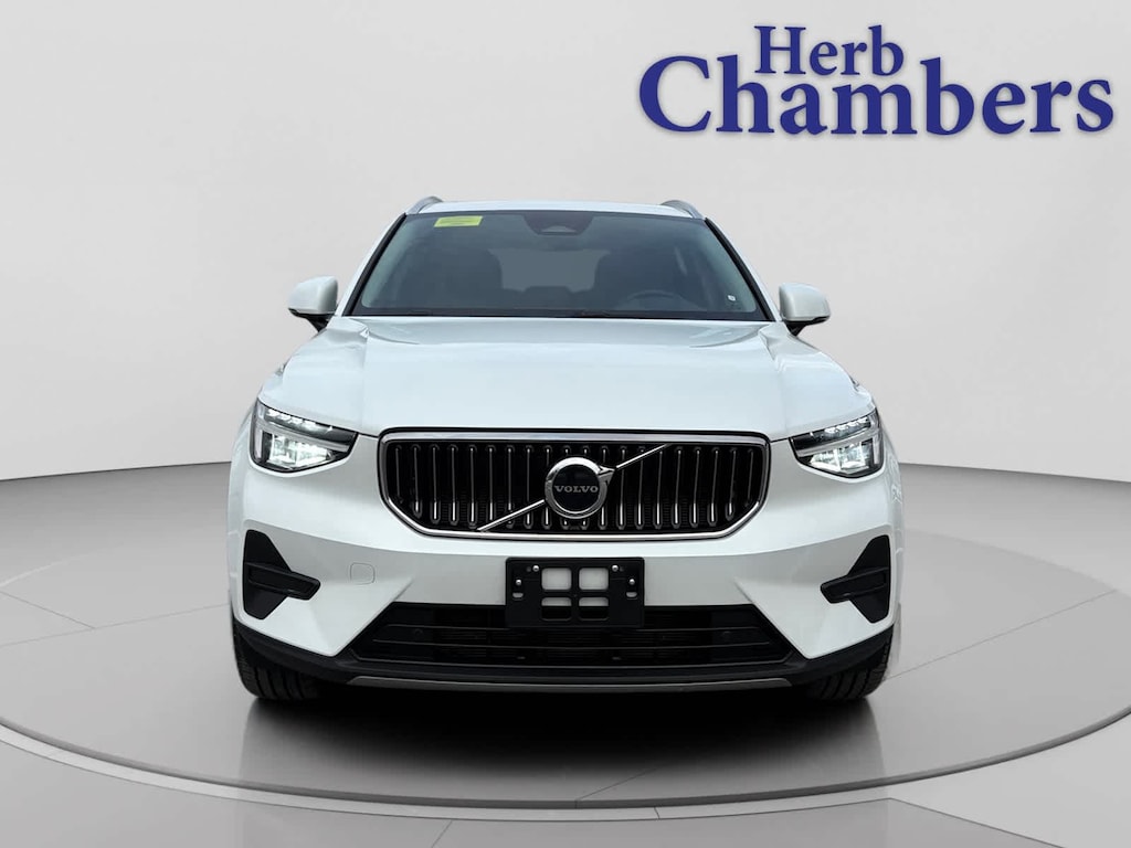 Used 2025 Volvo XC40 B5 Core Bright Theme SUV