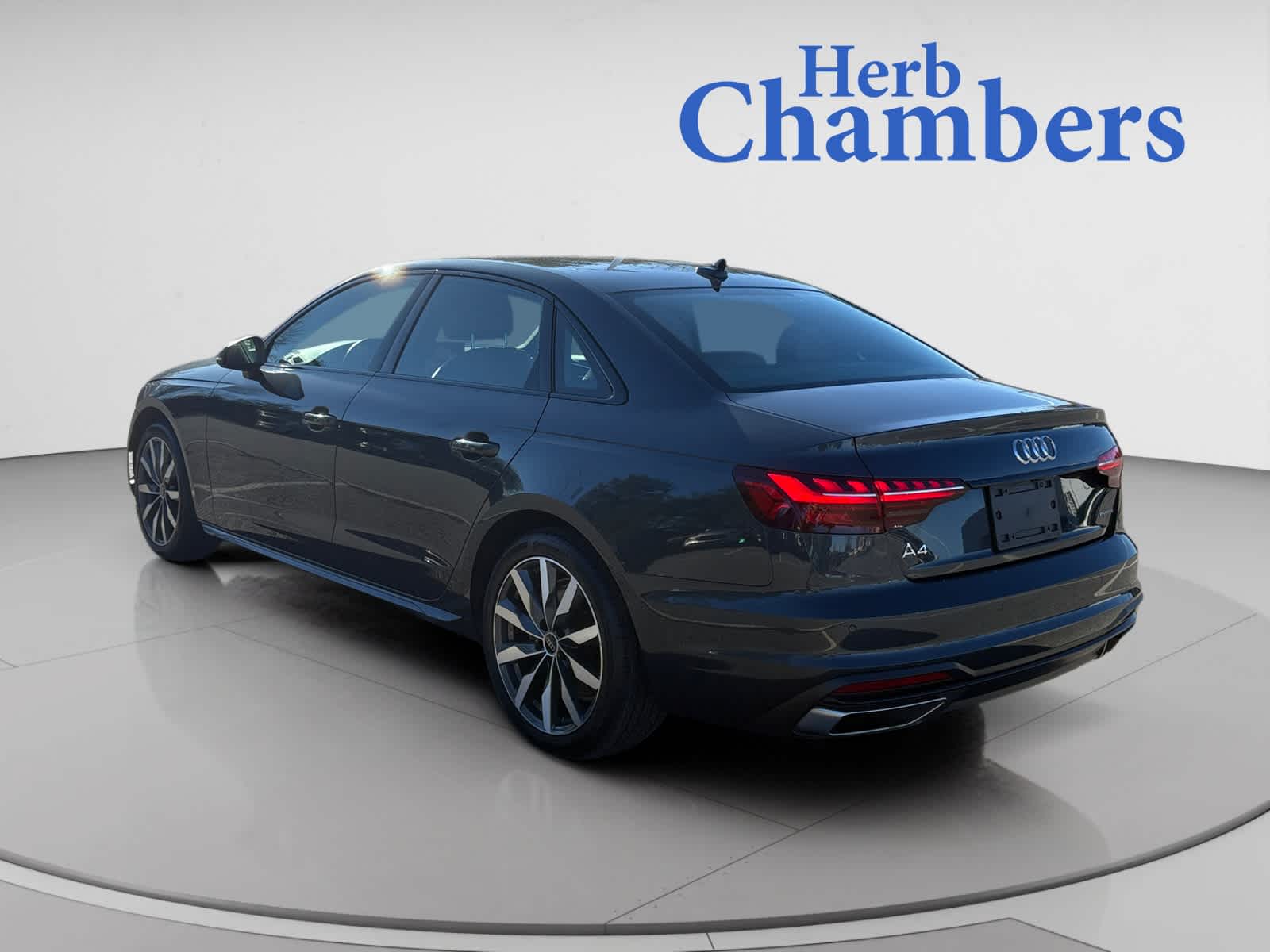 2023 Audi A4 Quattro Premium Plus photo 3