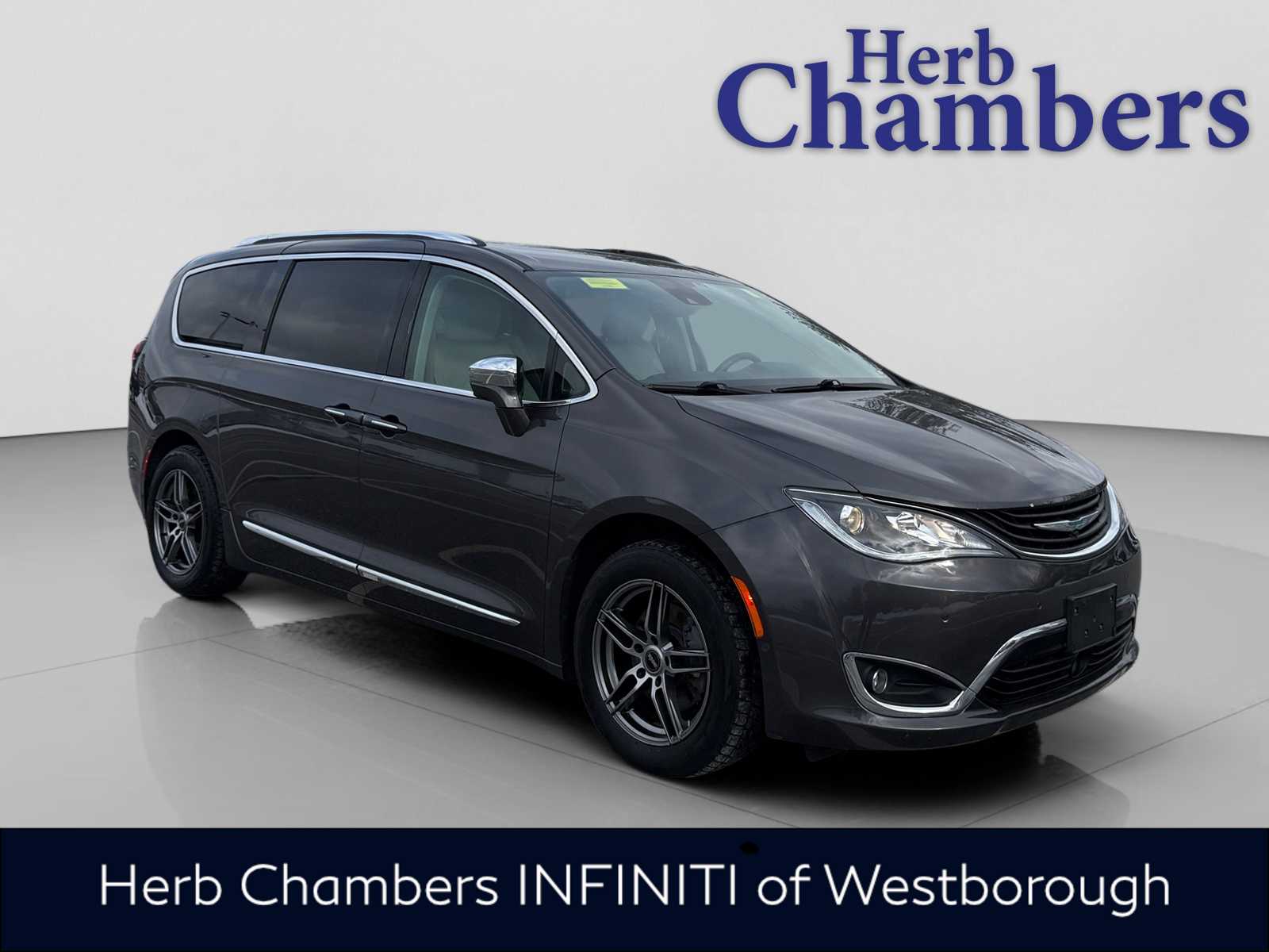 2018 Chrysler Pacifica Hybrid Limited FWD