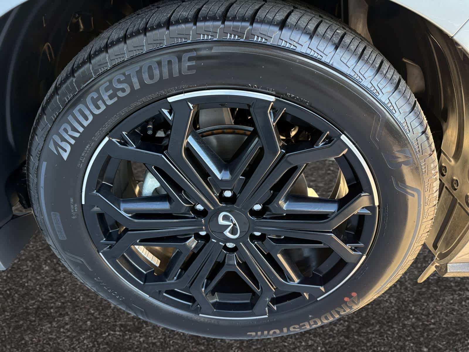 new 2026 INFINITI QX80 car, priced at $100,118