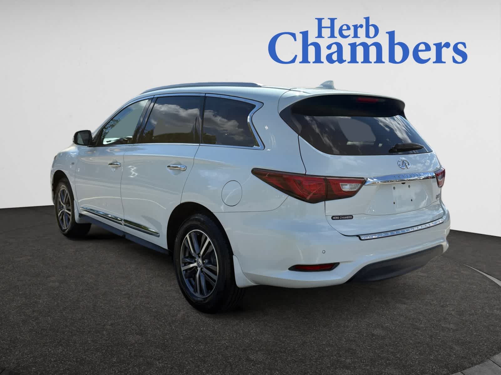 2017 Infiniti QX60 photo 3