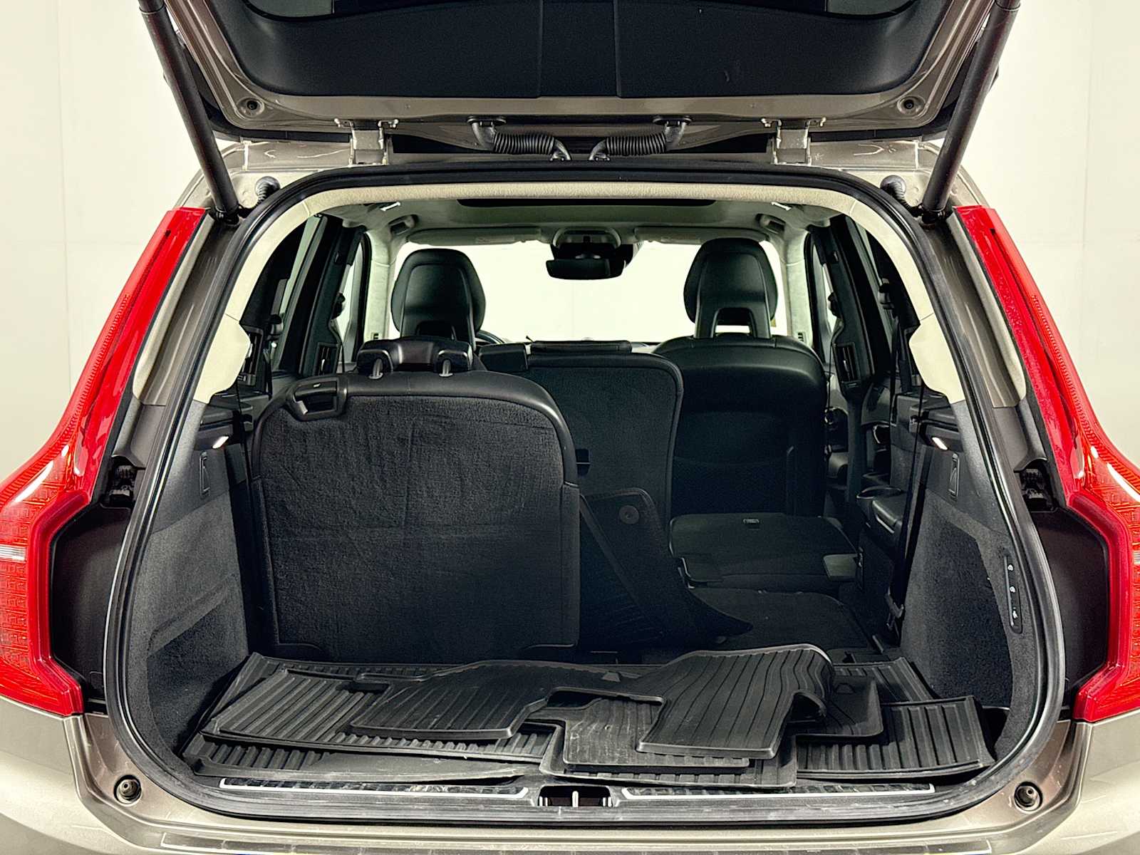 2021 Volvo XC90 T6 Inscription photo 4