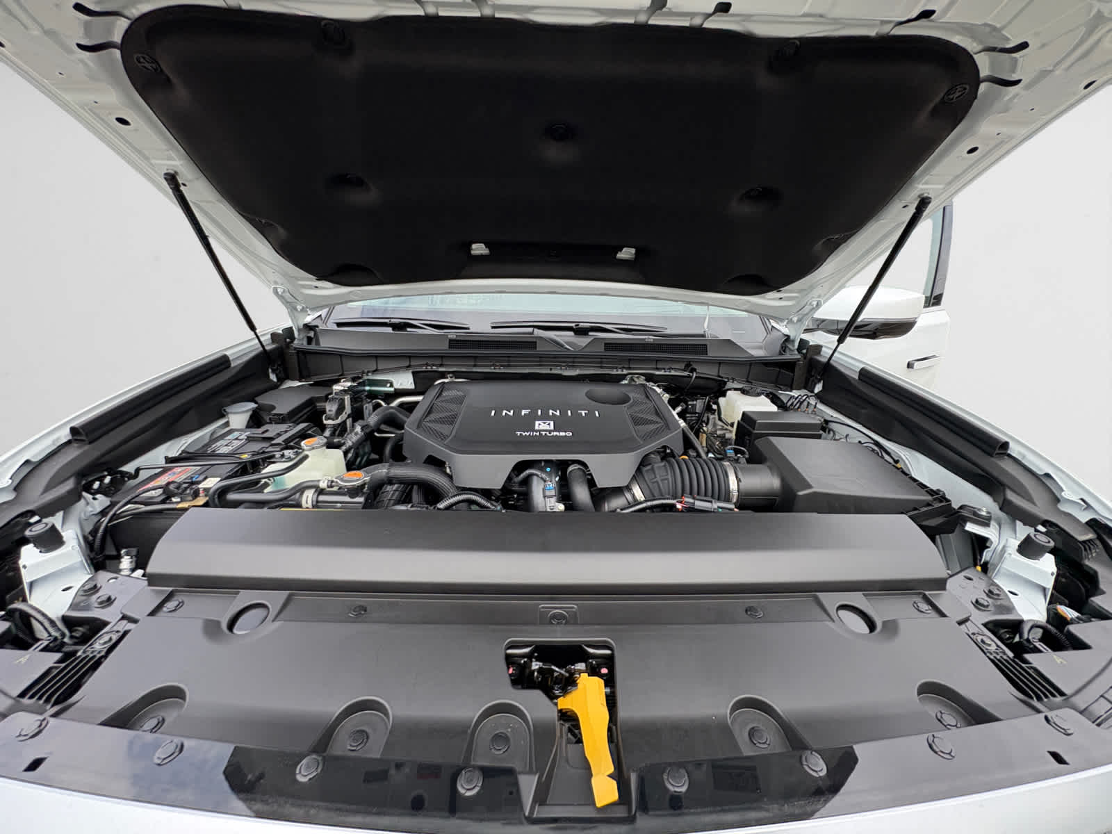 new 2025 INFINITI QX80 car, priced at $100,987