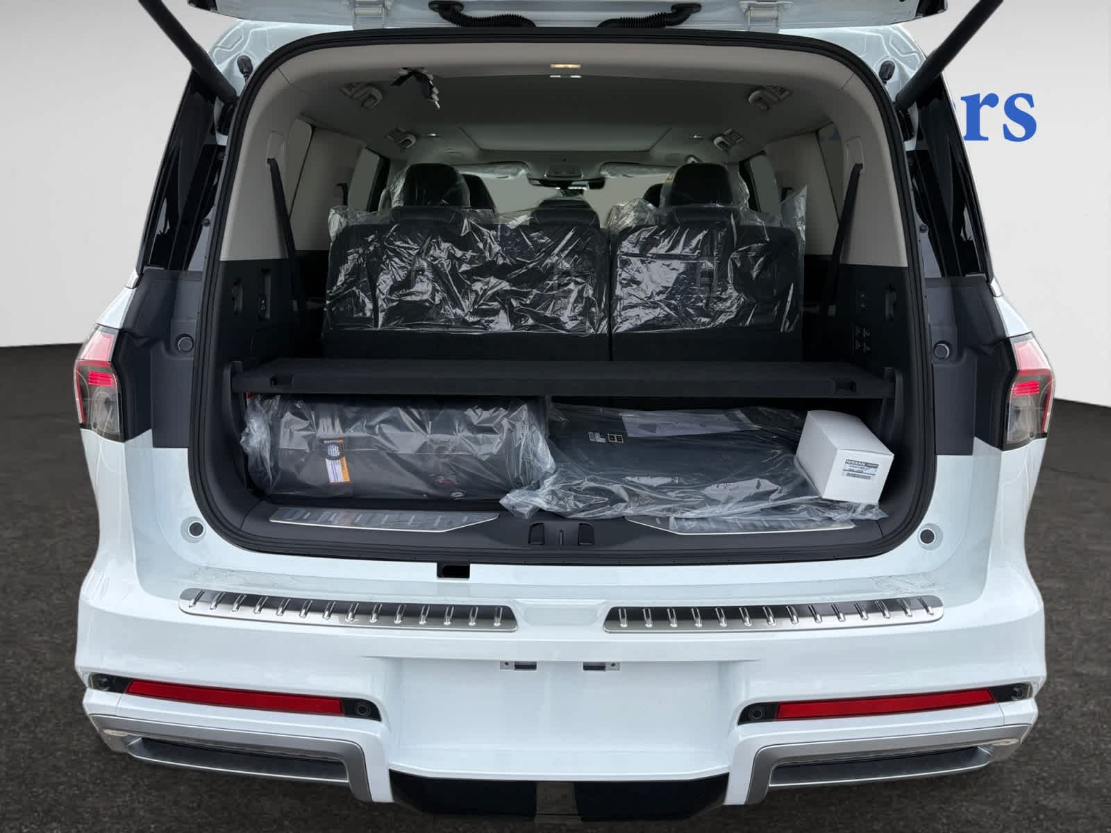 new 2025 INFINITI QX80 car, priced at $100,987