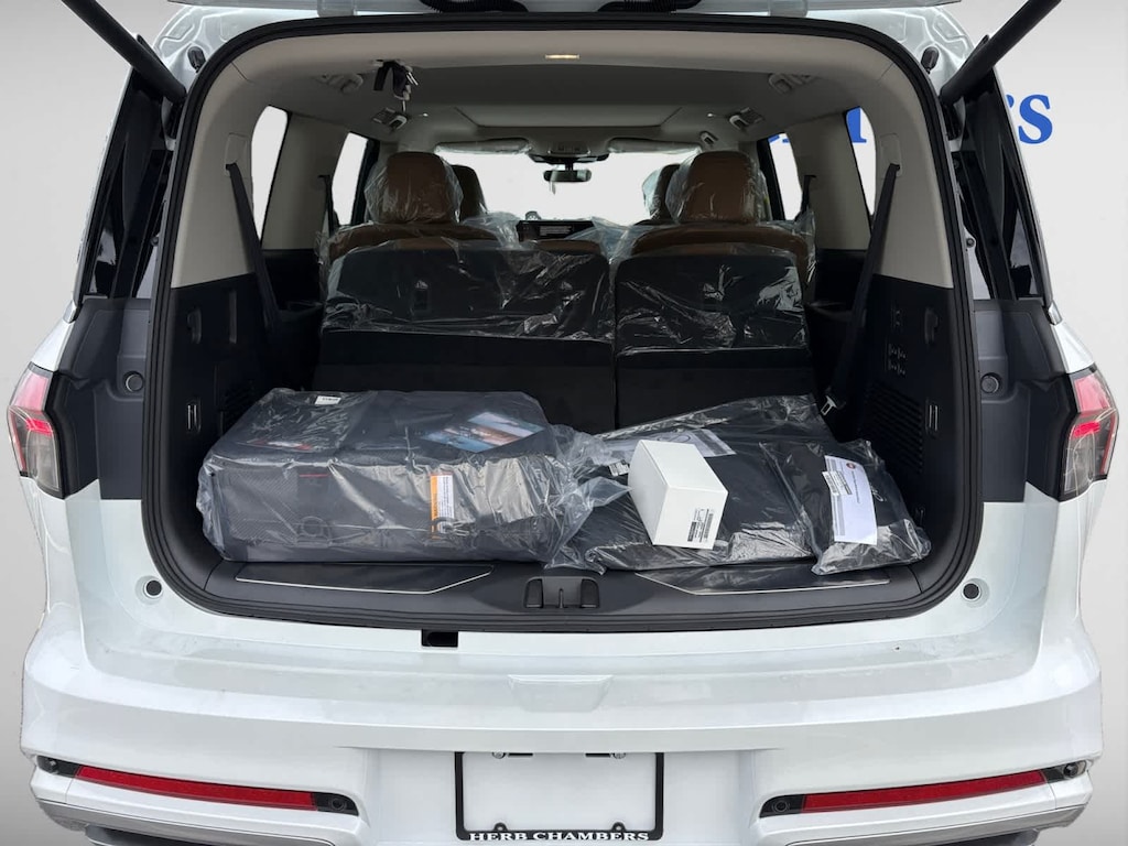 New 2026 INFINITI QX80 Luxe SUV