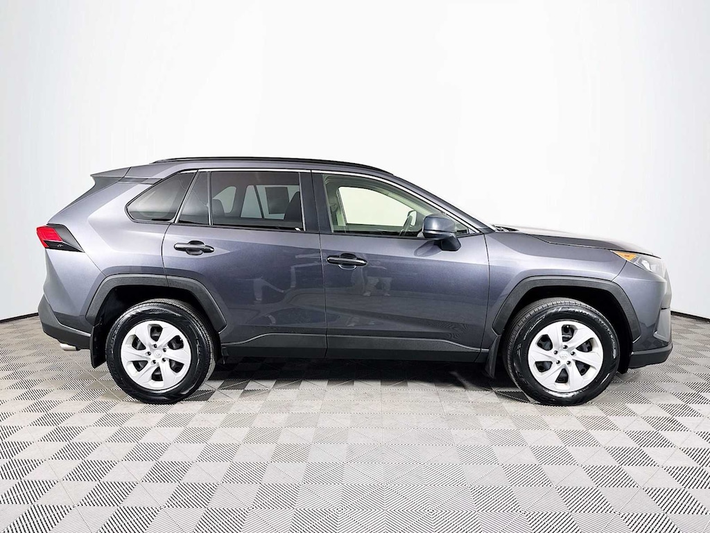 Used 2019 Toyota RAV4 LE SUV