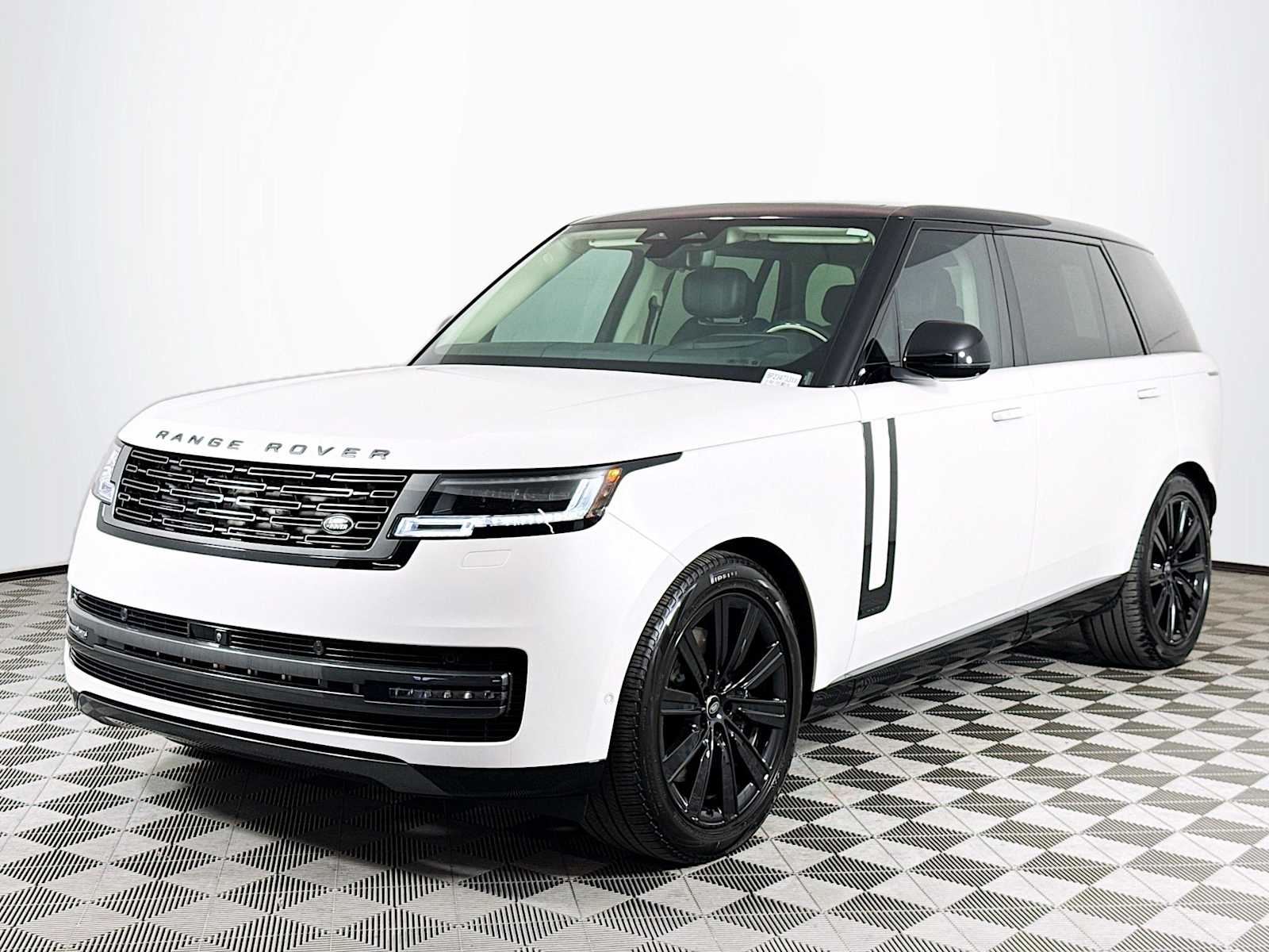 Ostuni Pearl White Metallic 2024 Land Rover Range Rover SUV / Crossover All-Wheel Drive Automatic