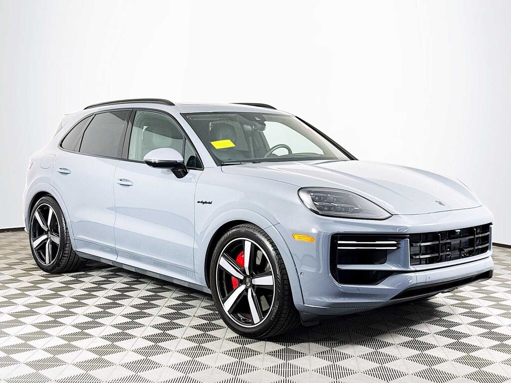 Used 2025 Porsche Cayenne Turbo E-Hybrid SUV