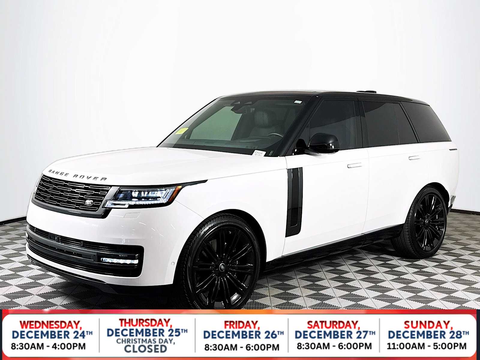 2024 Land Rover Range Rover SE's photo