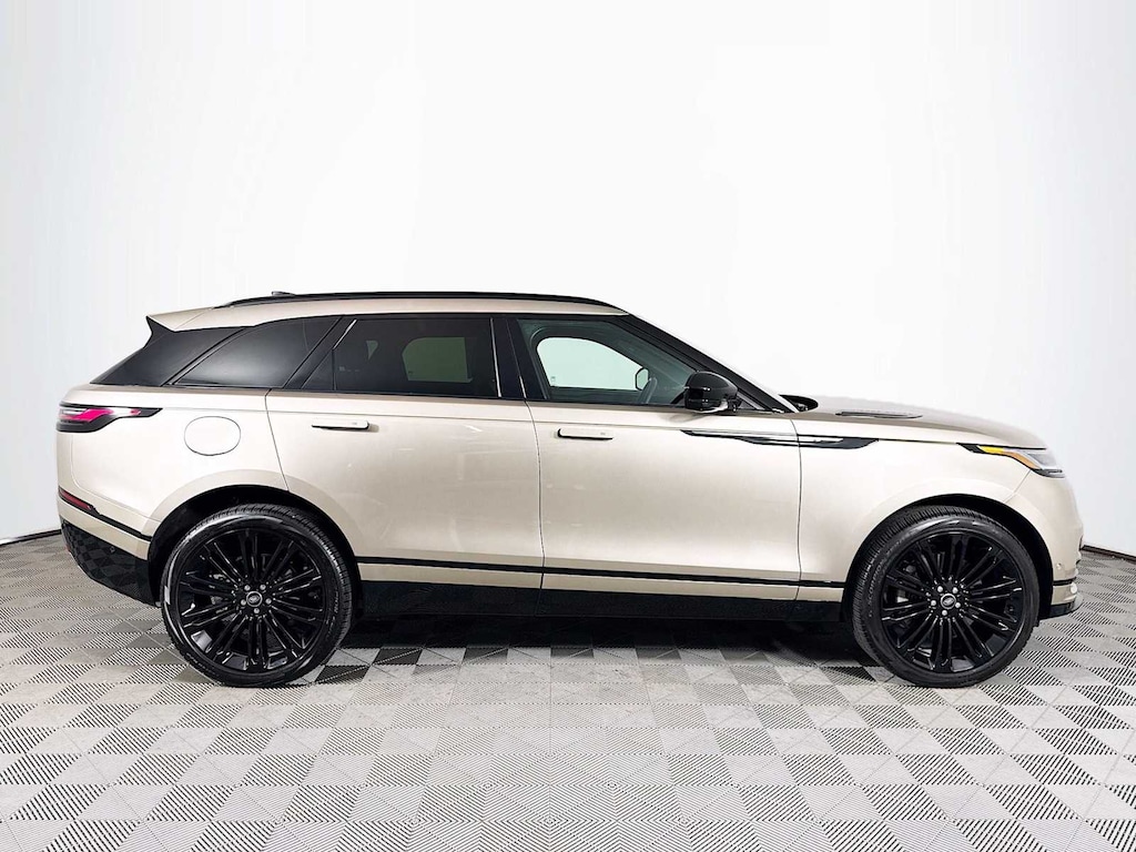 Used 2026 Land Rover Range Rover Velar Dynamic SE SUV
