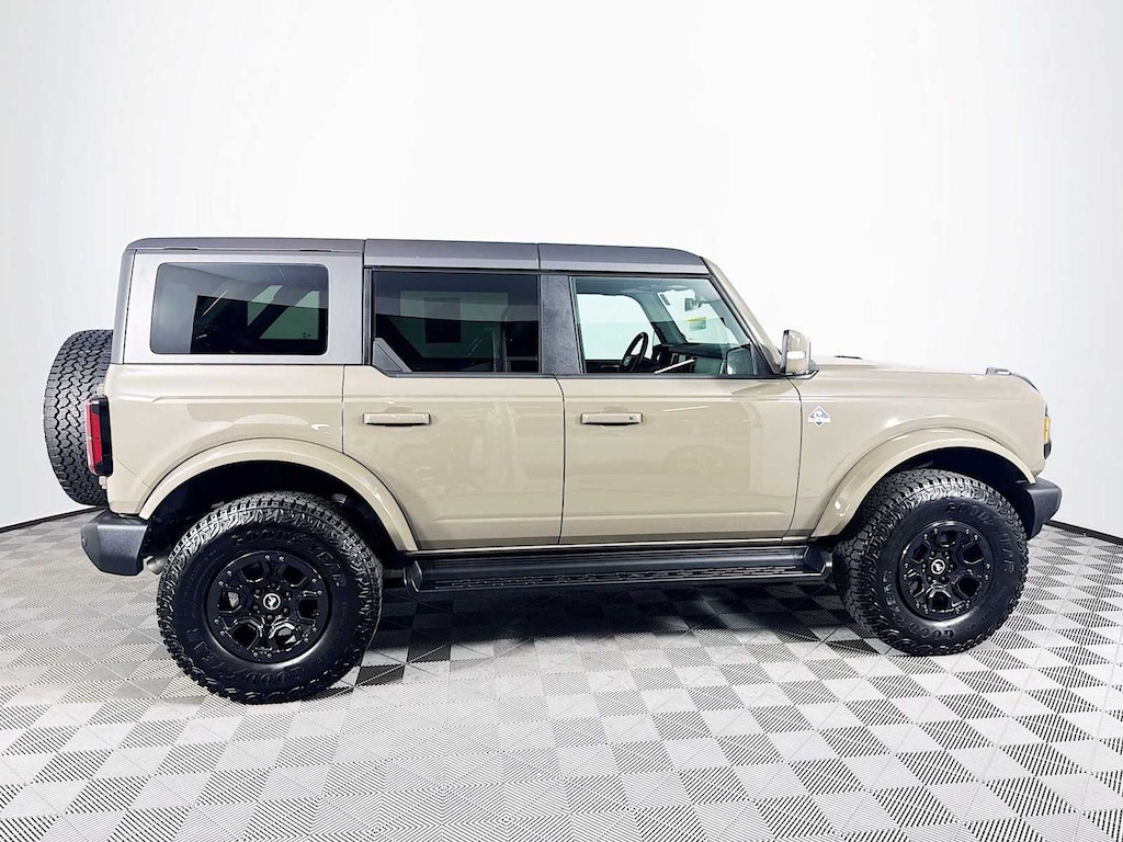 Used 2025 Ford Bronco Outer Banks SUV