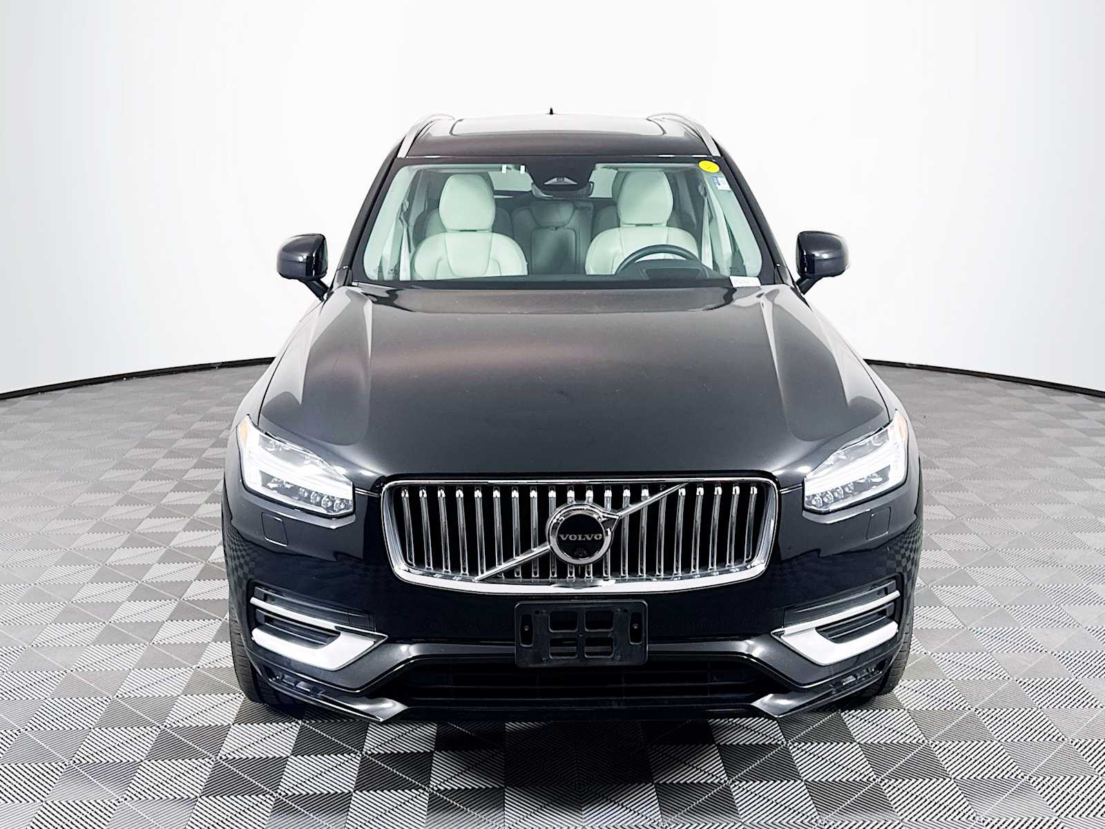 2023 Volvo XC90 AWD Ultimate photo 3