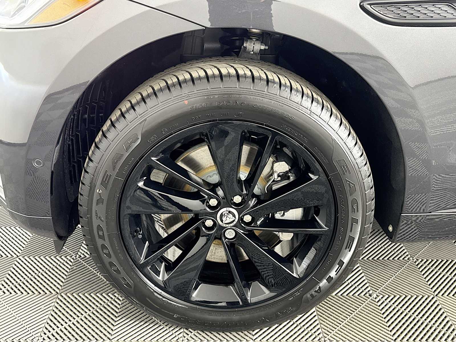 2026 Jaguar F-Pace R-Dynamic S - Photo 27