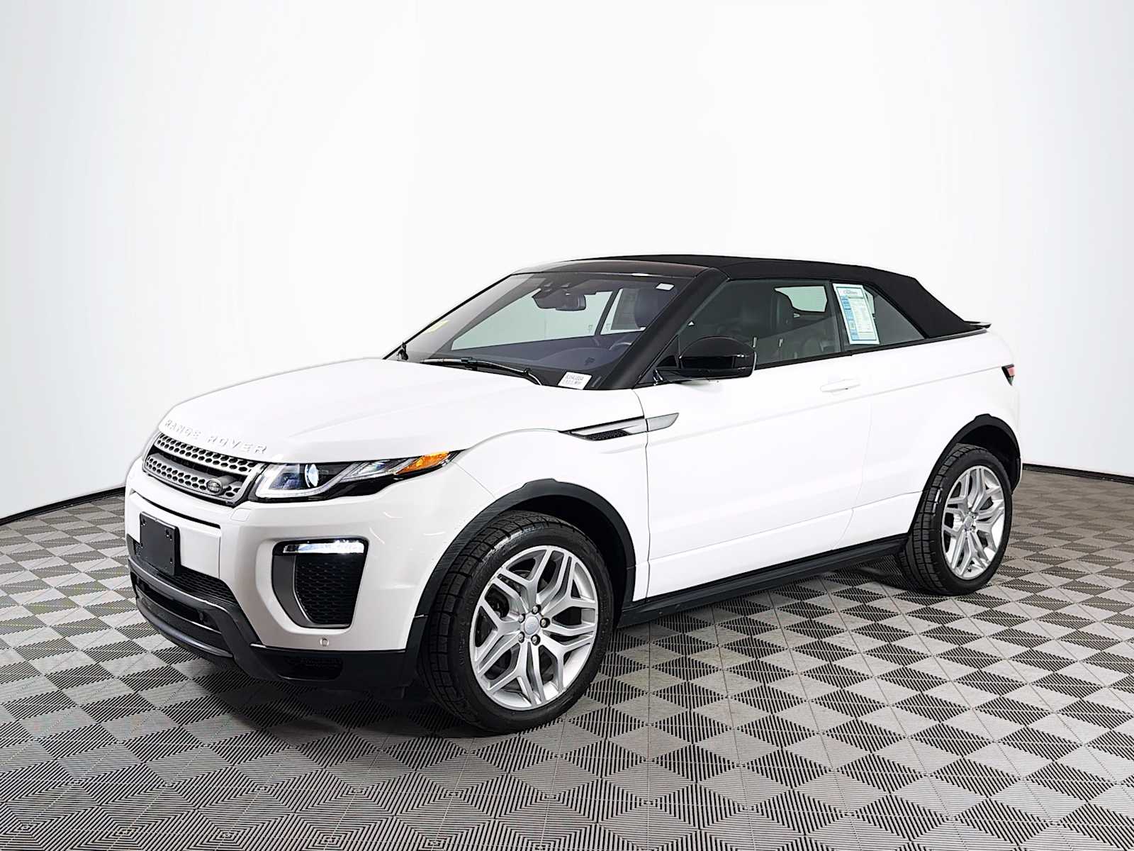 Fuji White 2017 Land Rover Range Rover Evoque SE Dynamic Convertible Convertible All-Wheel Drive Automatic