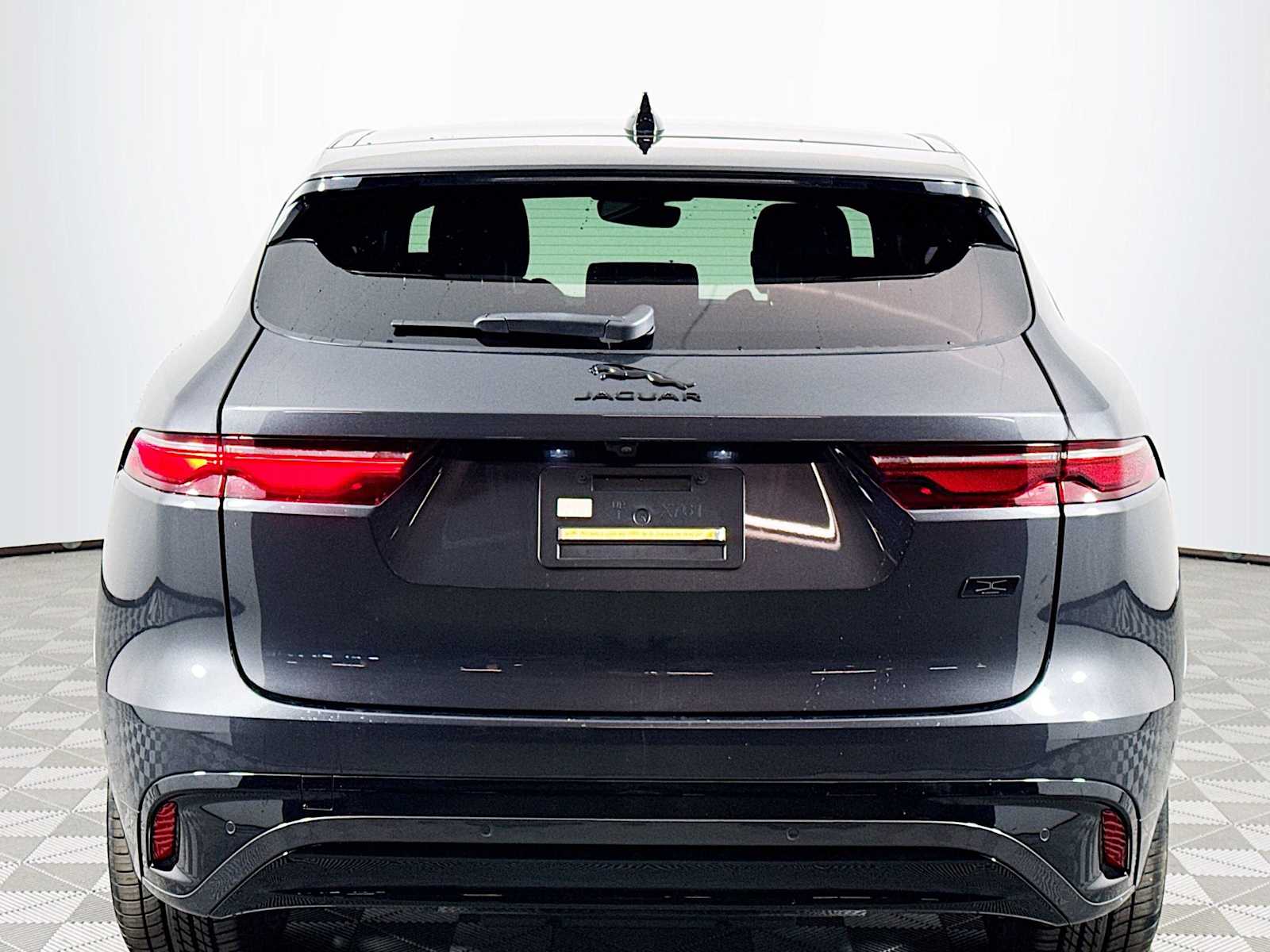 2026 Jaguar F-Pace R-Dynamic S - Photo 6