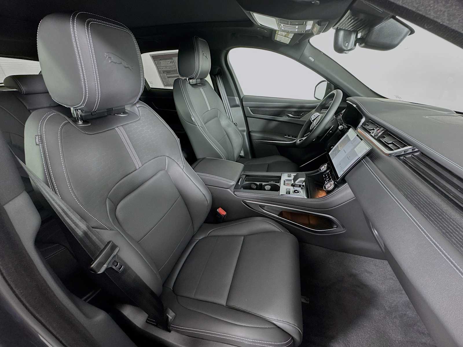 2026 Jaguar F-Pace R-Dynamic S - Photo 25