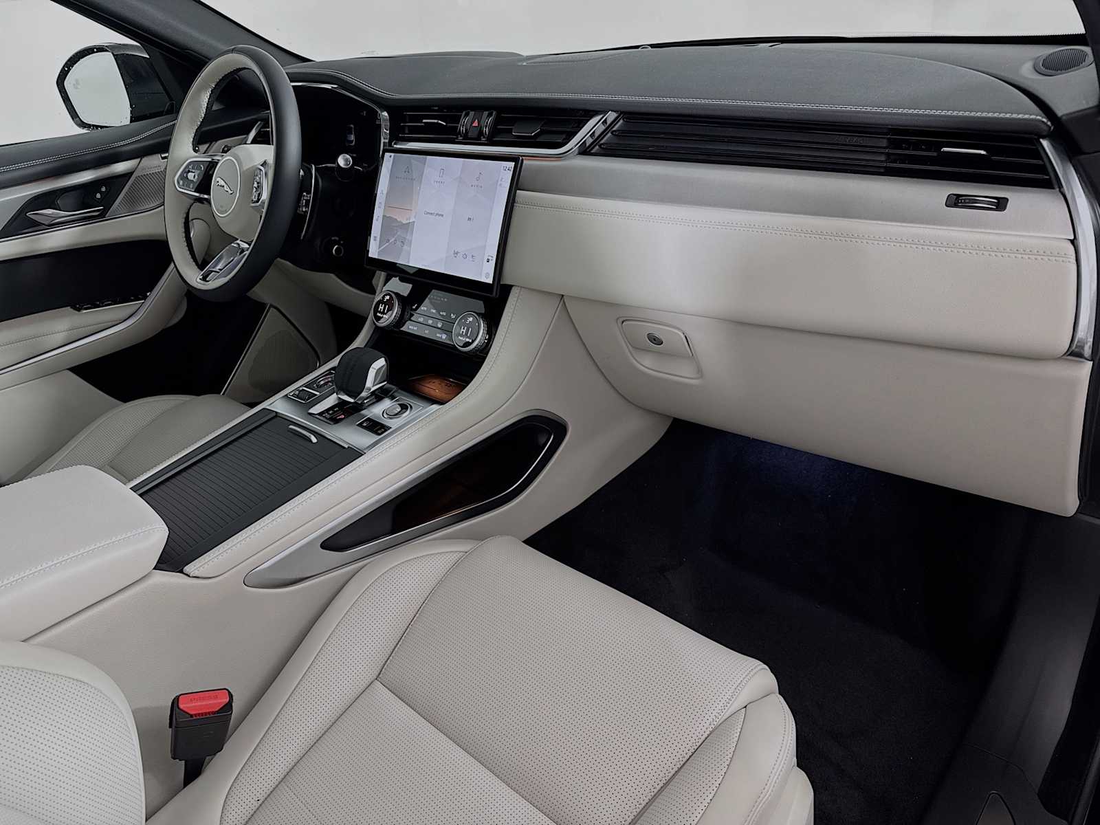 2026 Jaguar F-Pace R-Dynamic S - Photo 28