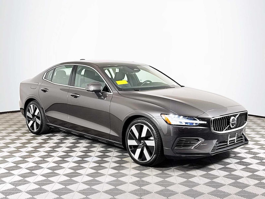 Used 2023 Volvo S60 Recharge Plug-In Hybrid Ultimate Bright Theme Sedan