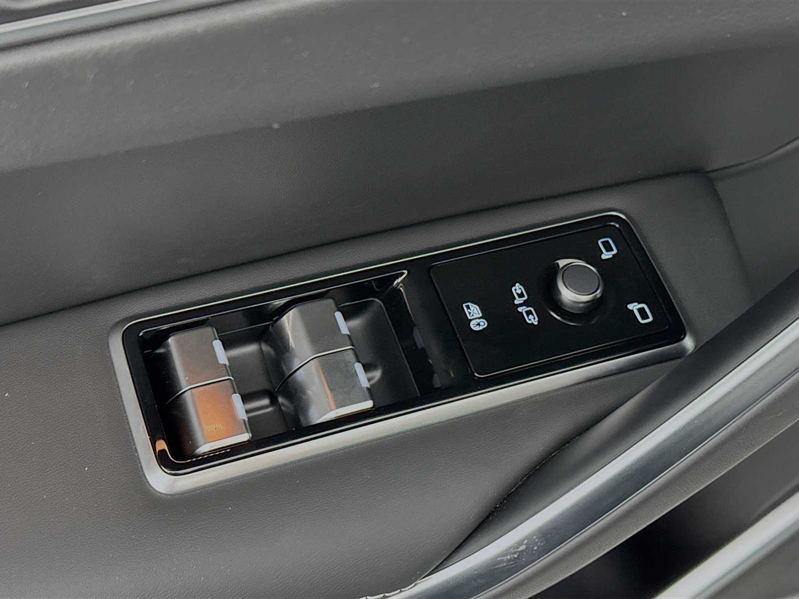 2026 Jaguar F-Pace R-Dynamic S - Photo 18