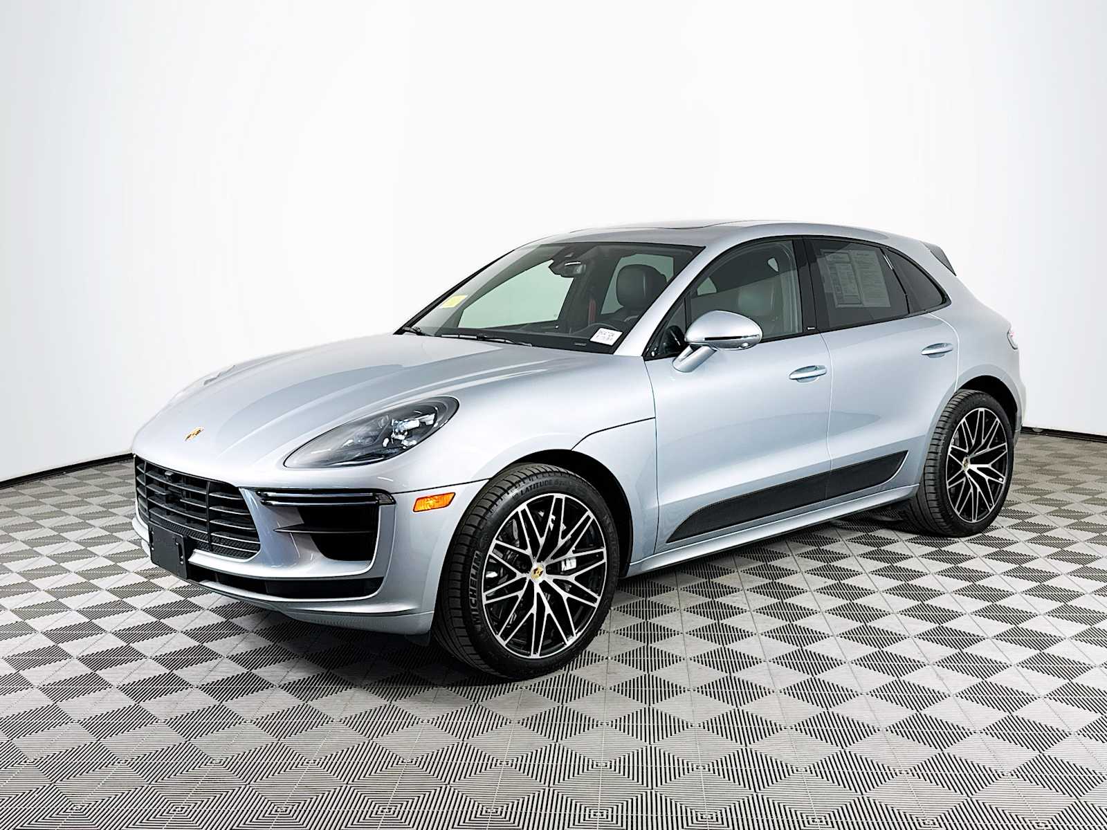 2021 Porsche Macan Turbo AWD