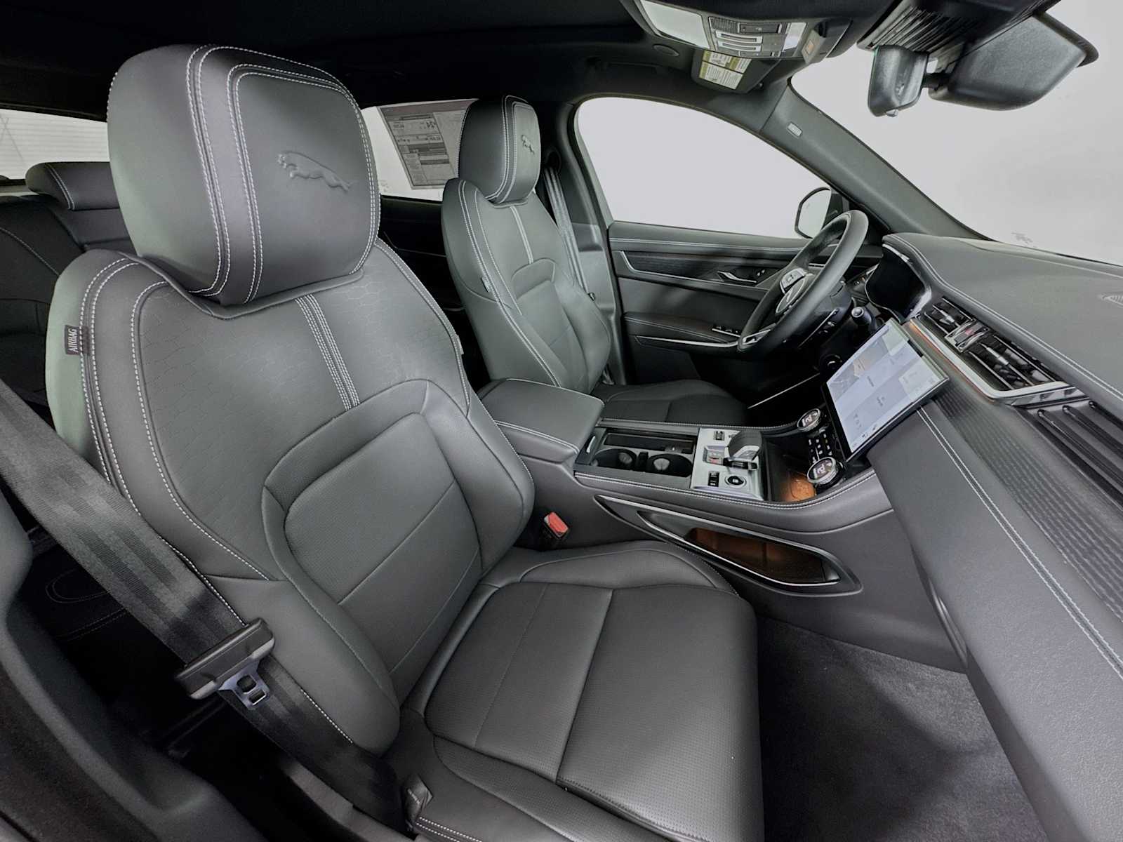 2026 Jaguar F-Pace R-Dynamic S - Photo 26