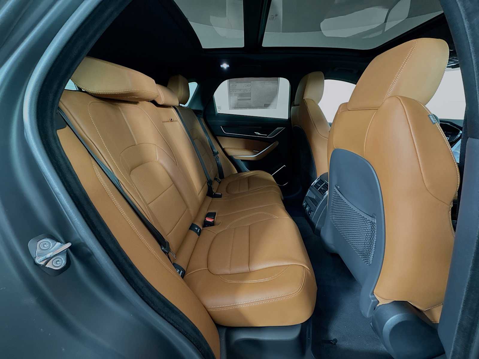 2026 Jaguar F-Pace R-Dynamic S - Photo 27