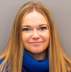 Staff member Amanda Wright from ID_6183fd