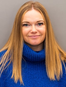 Staff member Amanda Wright from ID_6183fd